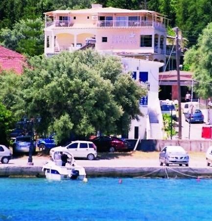 Hotel Pegasos Nikiana Bagian luar foto