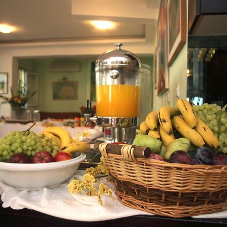 Hotel Pegasos Nikiana Bagian luar foto