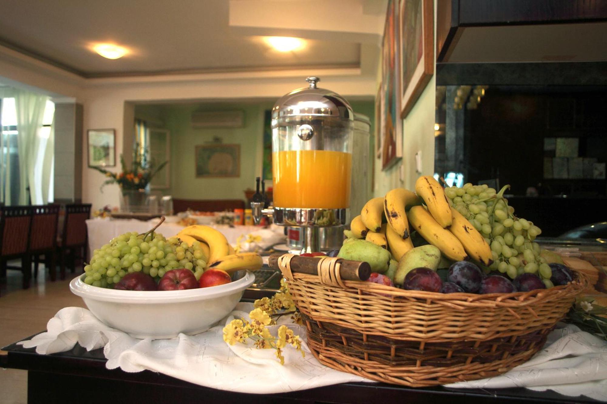 Hotel Pegasos Nikiana Bagian luar foto
